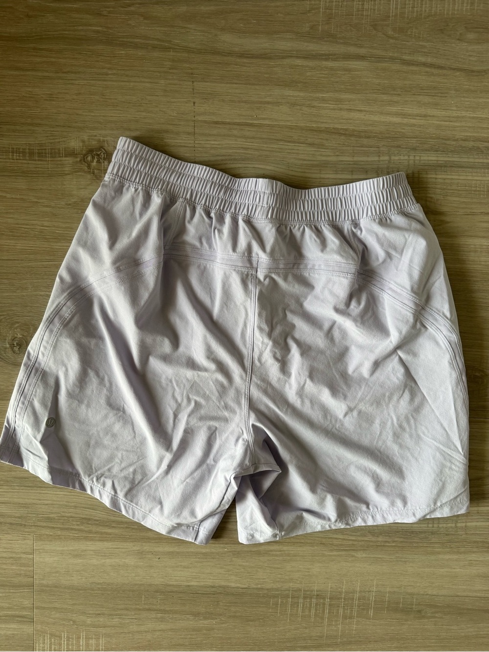 Lululemon shorts - Picture 3 of 4